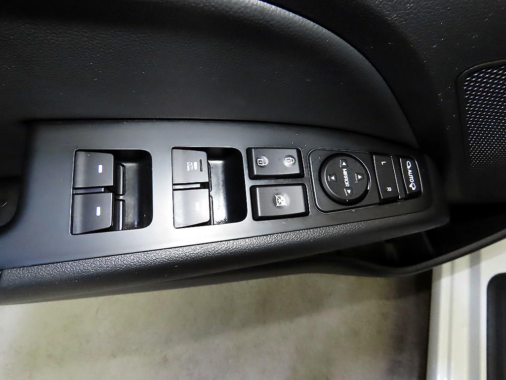 HYUNDAI Avante 2019 Blanco - Importación desde Corea - HF Imports Iquique - Foto 13