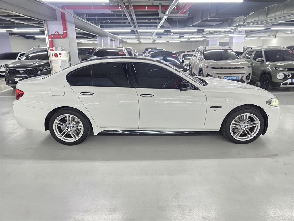 BMW 5 Series - Vista 5