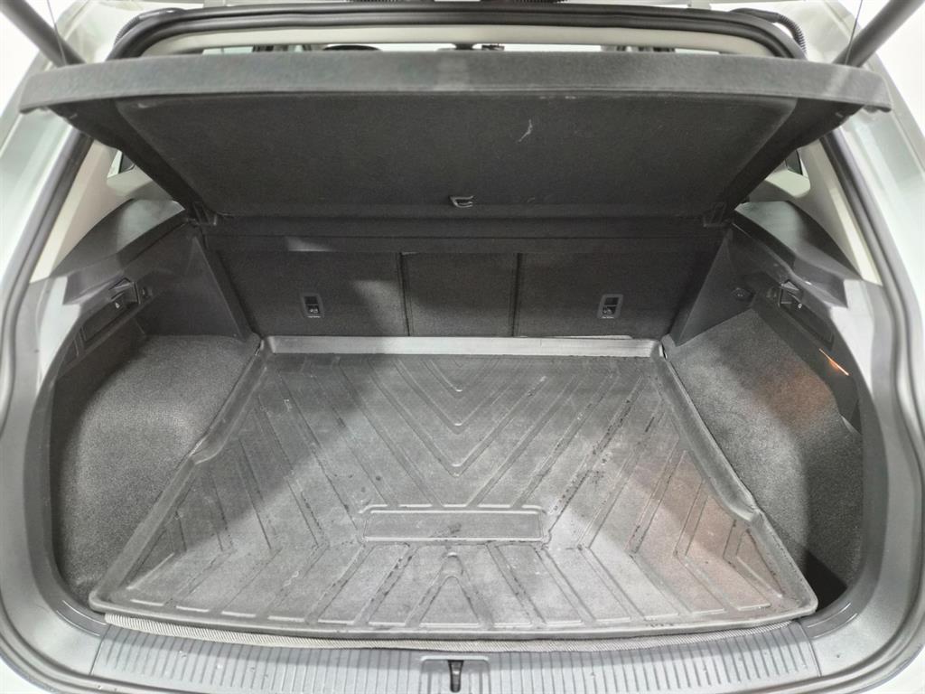 Volkswagen Tiguan - Vista 5