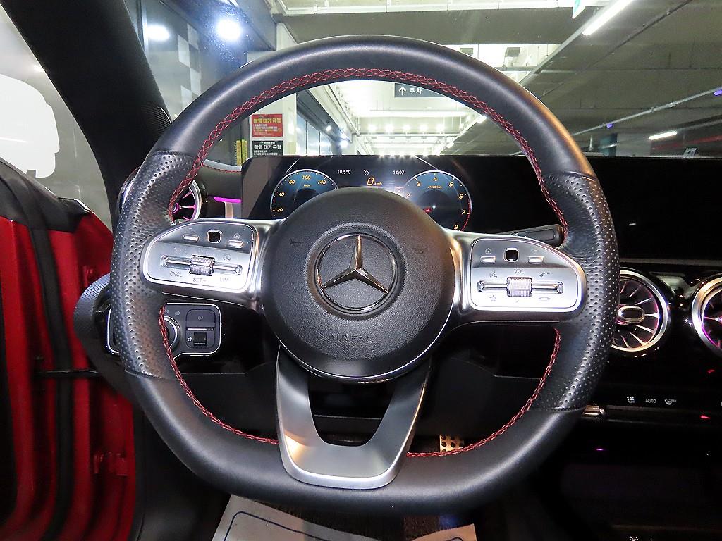 Mercedes Benz CLA Class - Vista 8