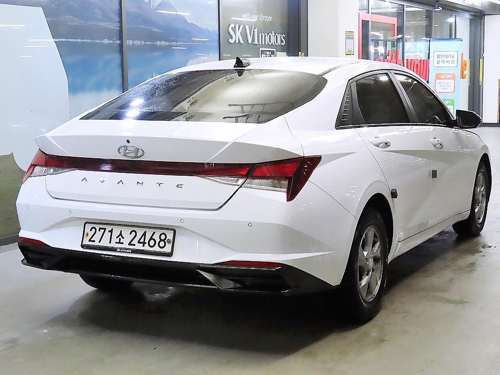 HYUNDAI Avante - Vista 4