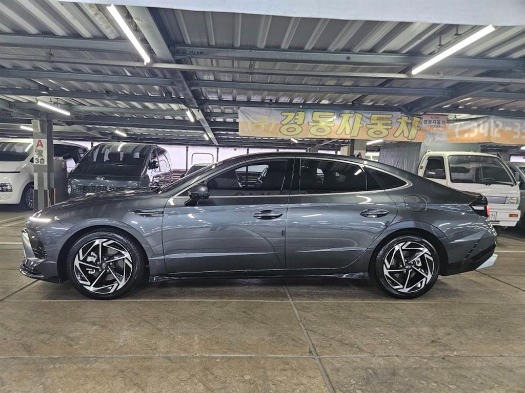 HYUNDAI Sonata - Vista 3