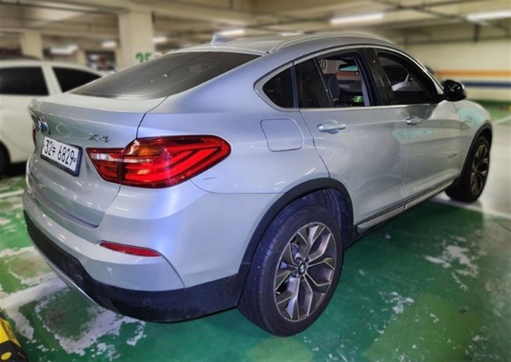 BMW X4 - Vista 6