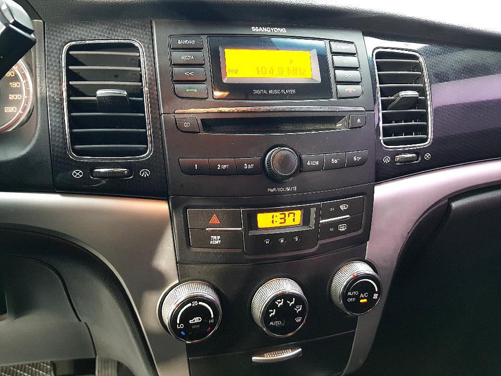 Ssangyong Korando 2013 Blanco - Importación desde Corea - HF Imports Iquique - Foto 16