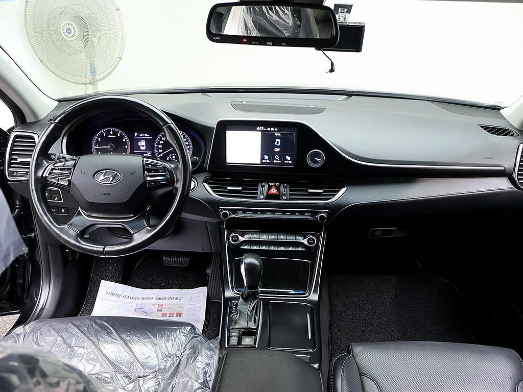 HYUNDAI Grandeur - Vista 9