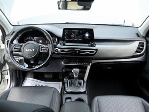 KIA Seltos - Vista 10