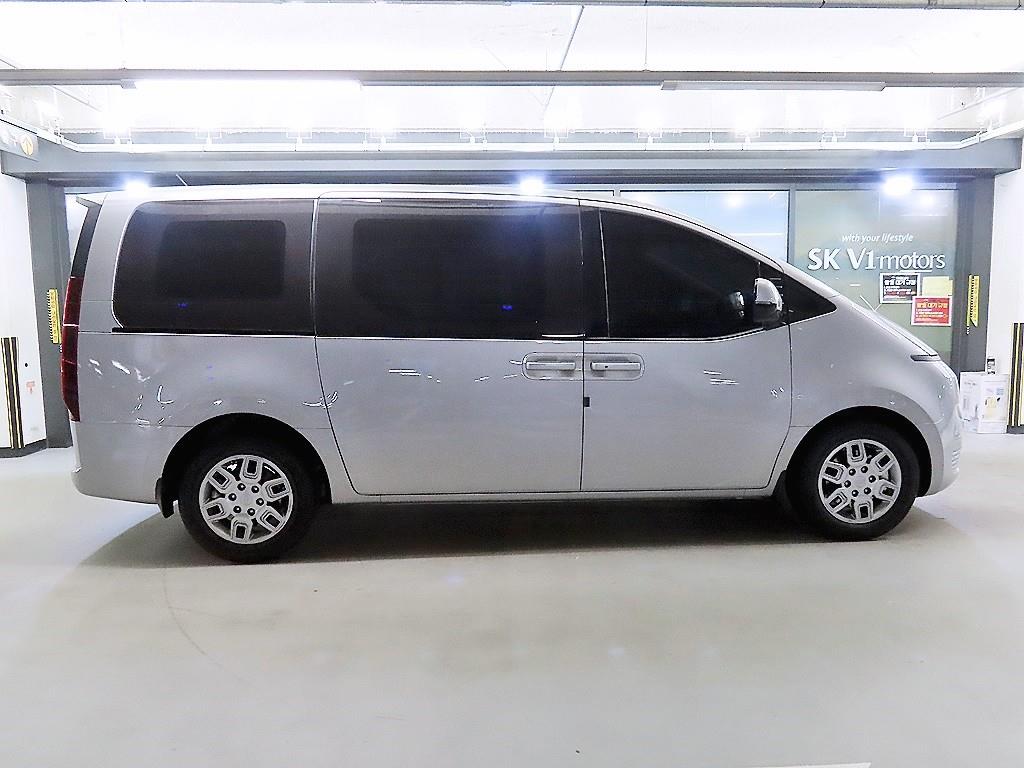 HYUNDAI Staria - Vista 3