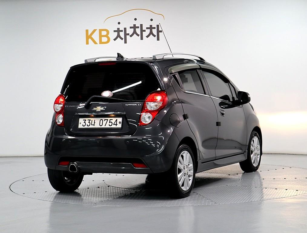 Chevrolet Spark - Vista 3