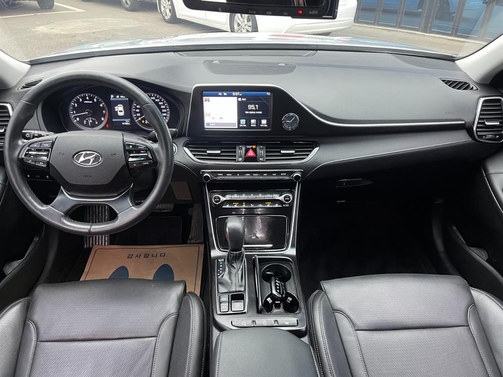 HYUNDAI Grandeur - Vista 8