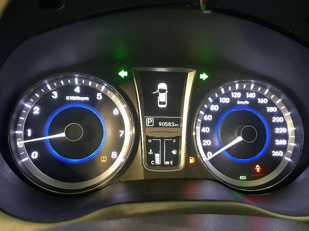 HYUNDAI Grandeur - Vista 7