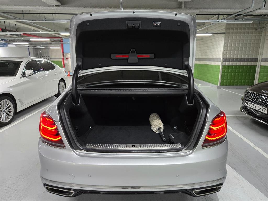 KIA K9 - Vista 5