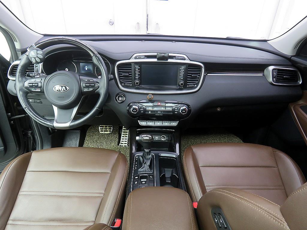 KIA Sorento - Vista 9