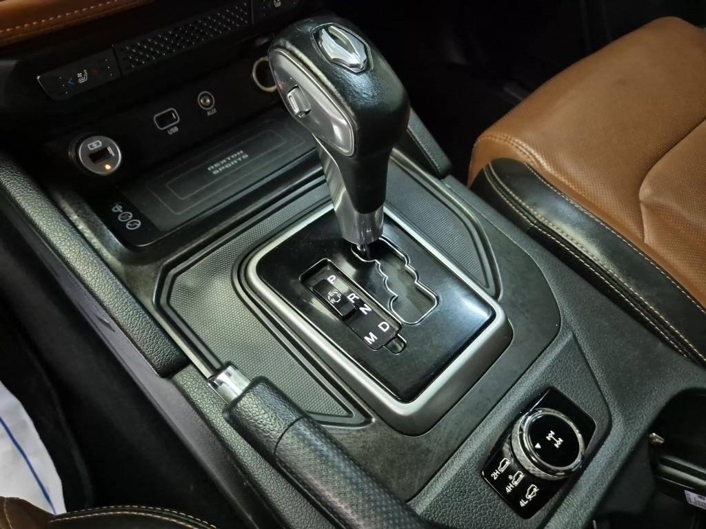 Ssangyong Rexton - Vista 8