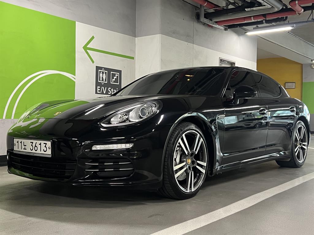 Porsche Panamera - Vista 2
