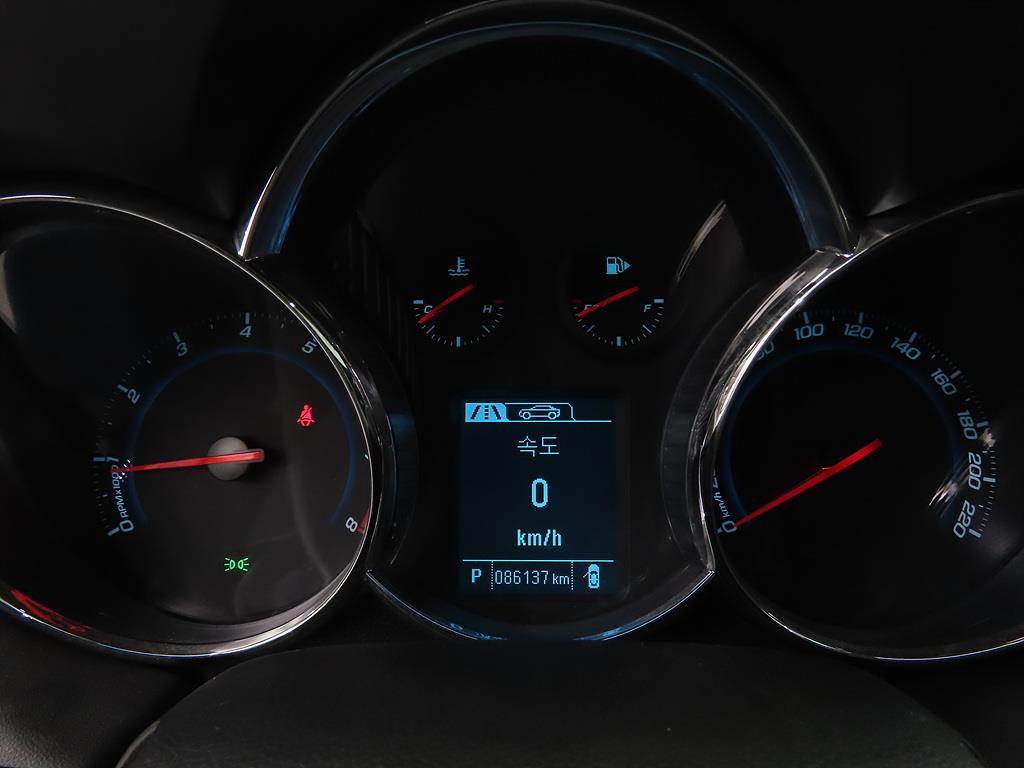 Chevrolet Cruise - Vista 9