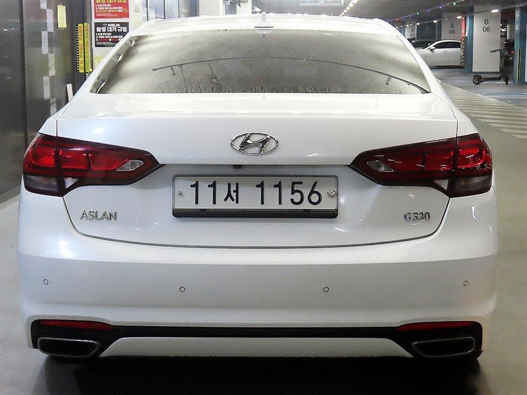 HYUNDAI Aslan - Vista 5