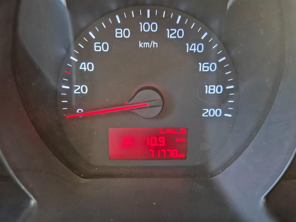 KIA Morning - Vista 5