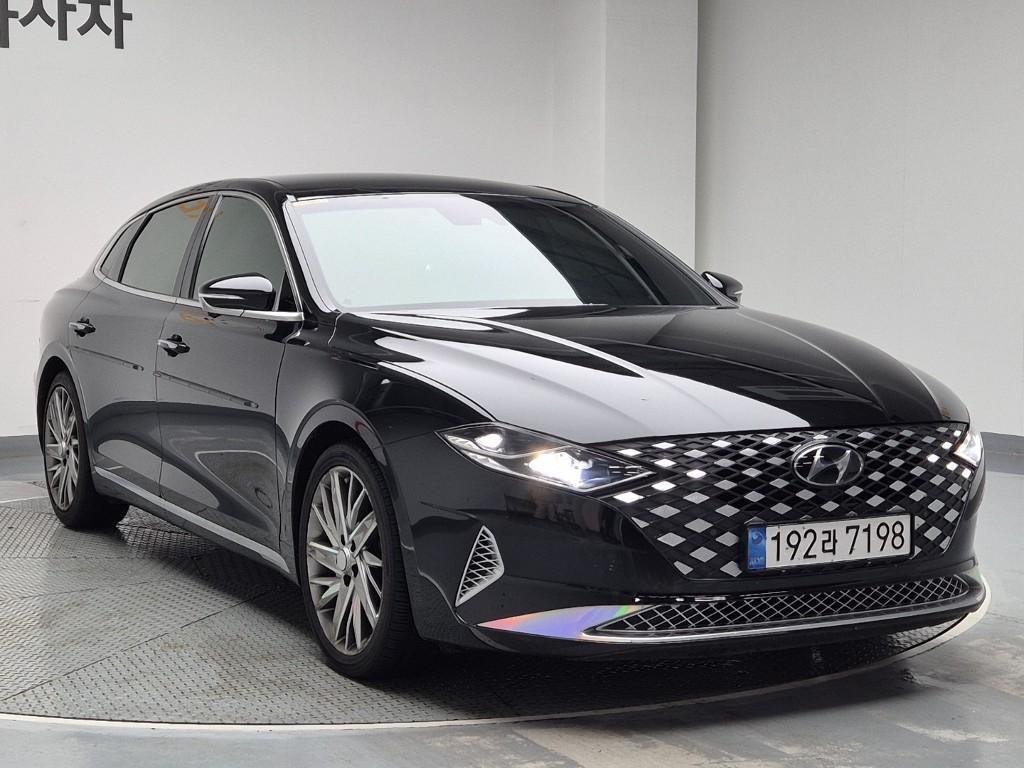 HYUNDAI Grandeur - Vista 2