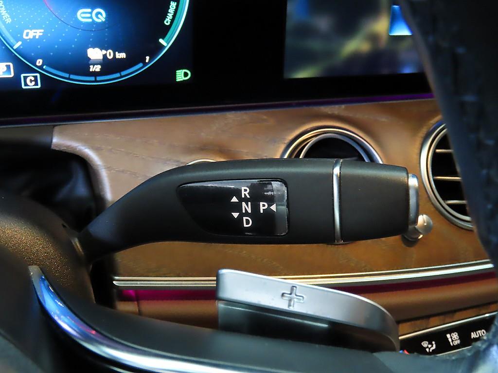 Mercedes Benz E class - Vista 12