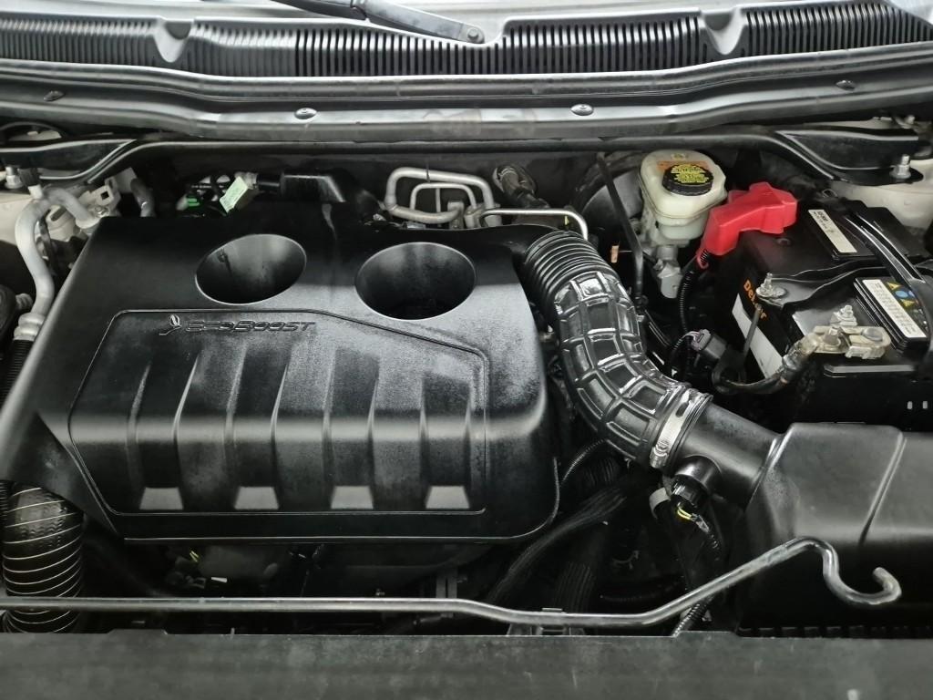 Ford Explorer - Vista 5