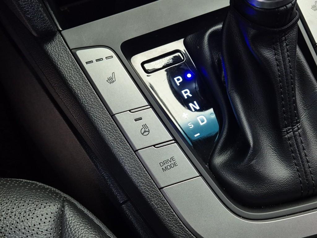 HYUNDAI Avante 2020 Blanco - Importación desde Corea - HF Imports Iquique - Foto 18