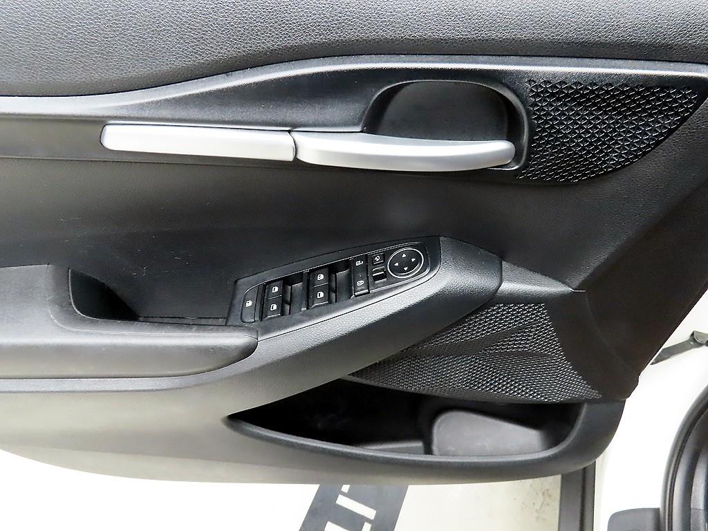 KIA Seltos - Vista 11