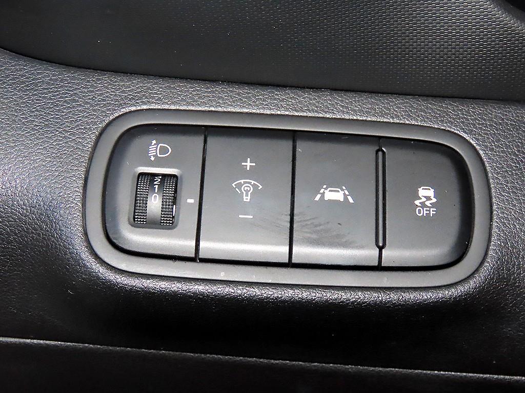 HYUNDAI Venue 2020 Blanco - Importación desde Corea - HF Imports Iquique - Foto 14