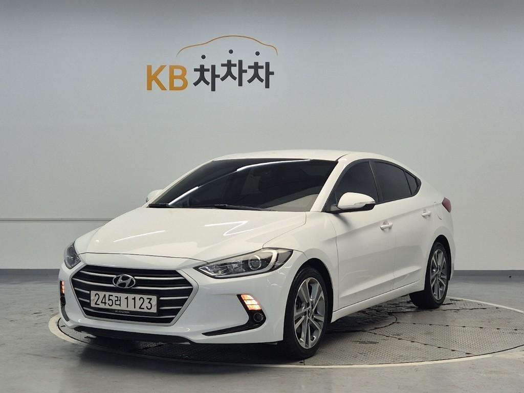 HYUNDAI Avante 2018 Blanco - Importación desde Corea - HF Imports Iquique - Foto 1