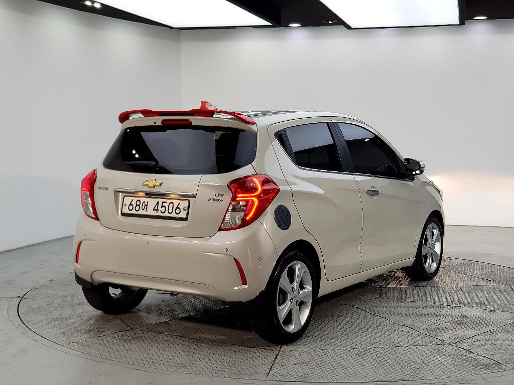 Chevrolet Spark - Vista 4