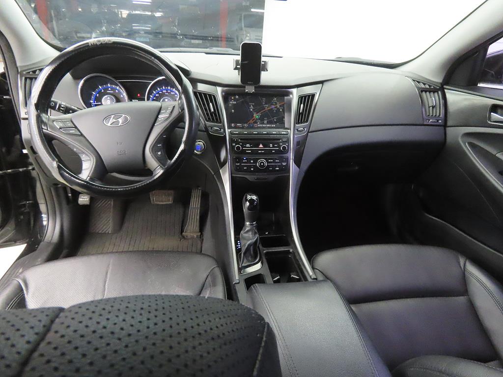 HYUNDAI Sonata - Vista 7