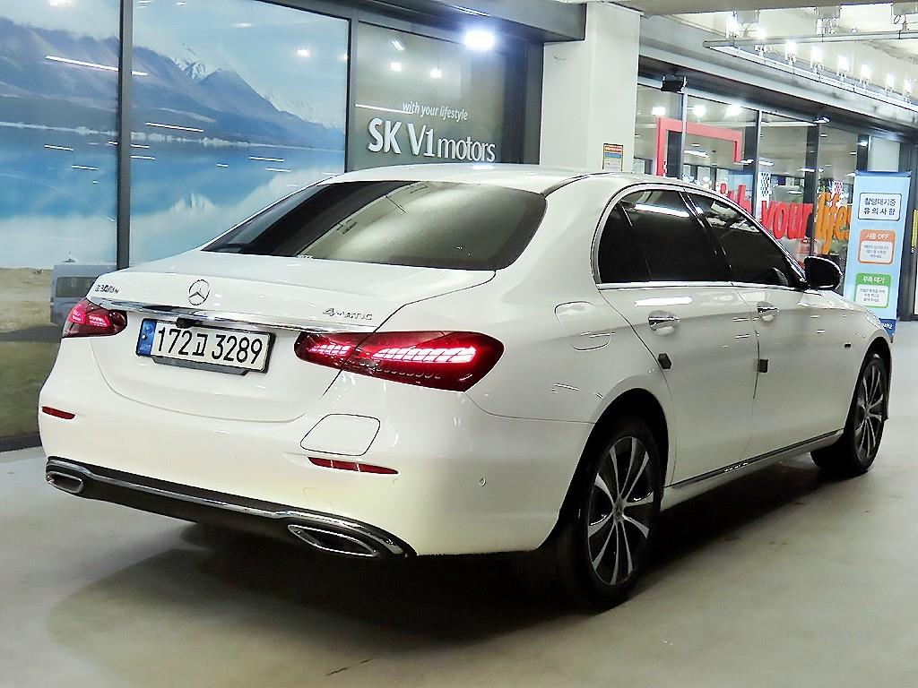 Mercedes Benz E class - Vista 4