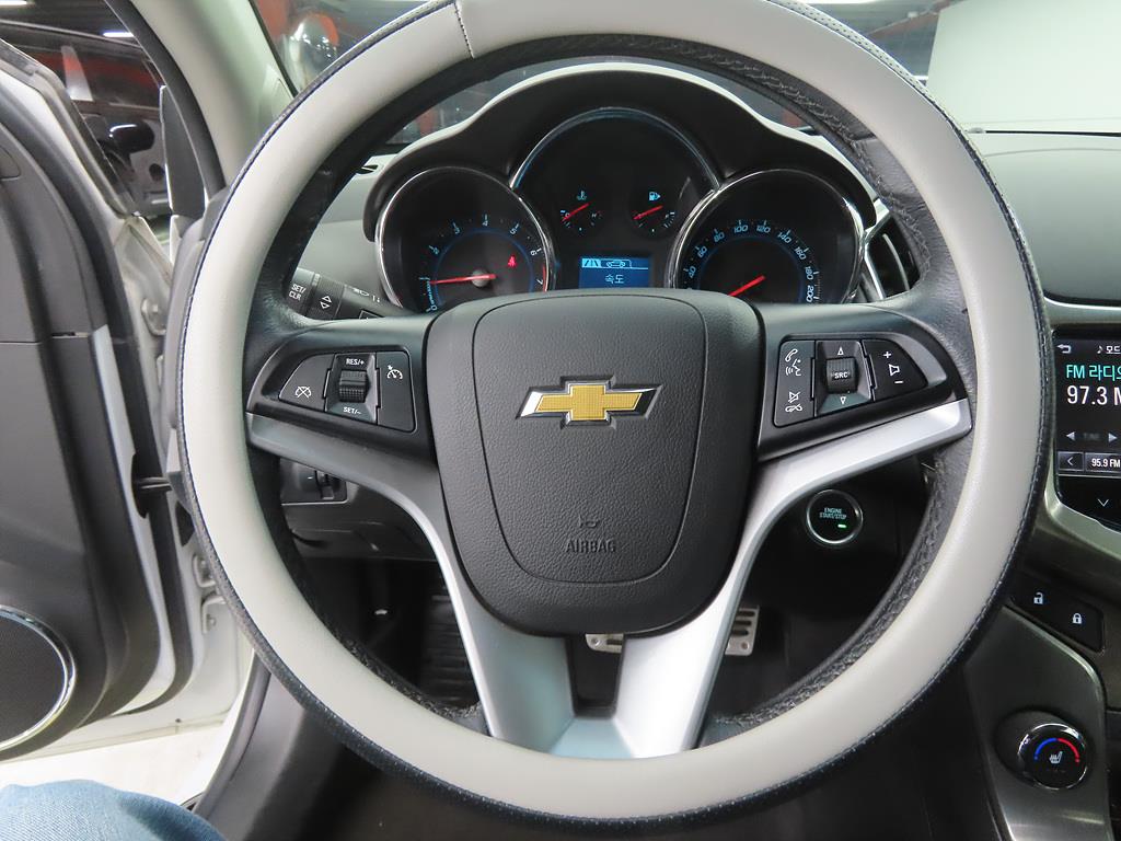 Chevrolet Cruise - Vista 8