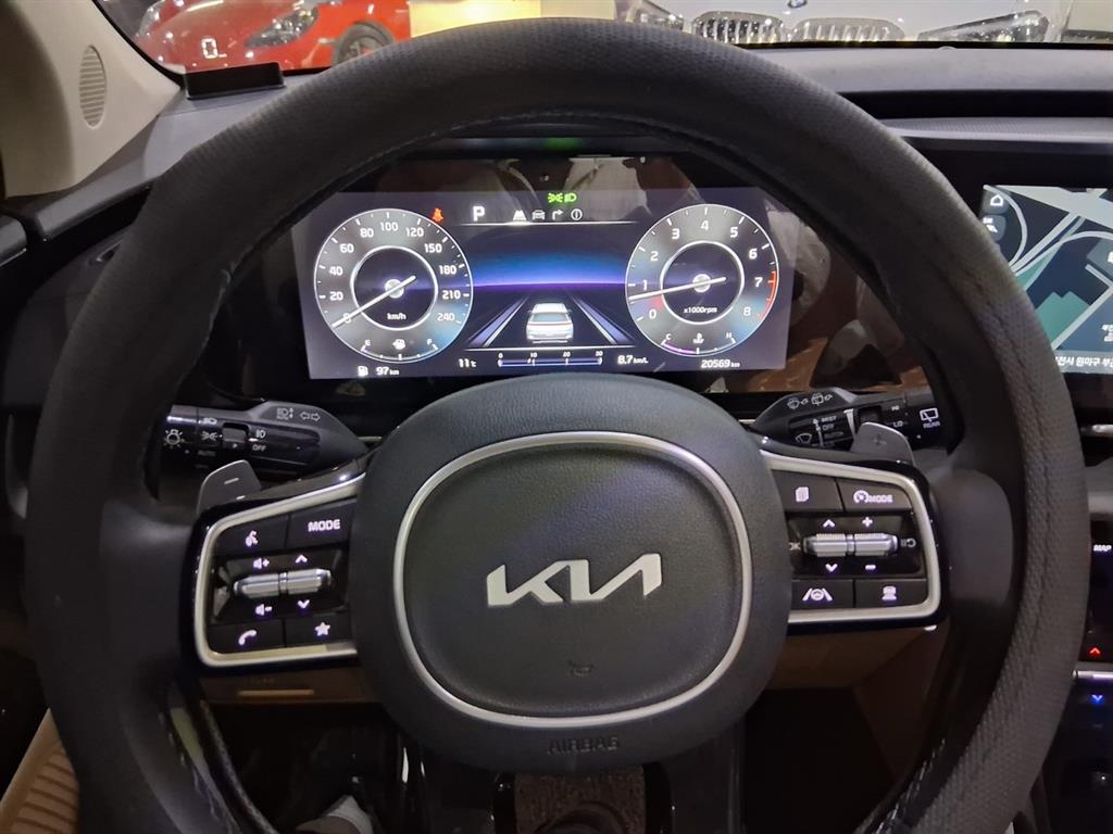 KIA Carnival - Vista 11