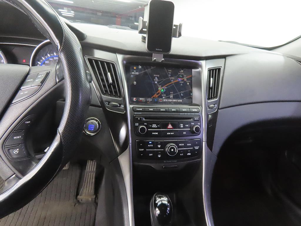 HYUNDAI Sonata - Vista 10