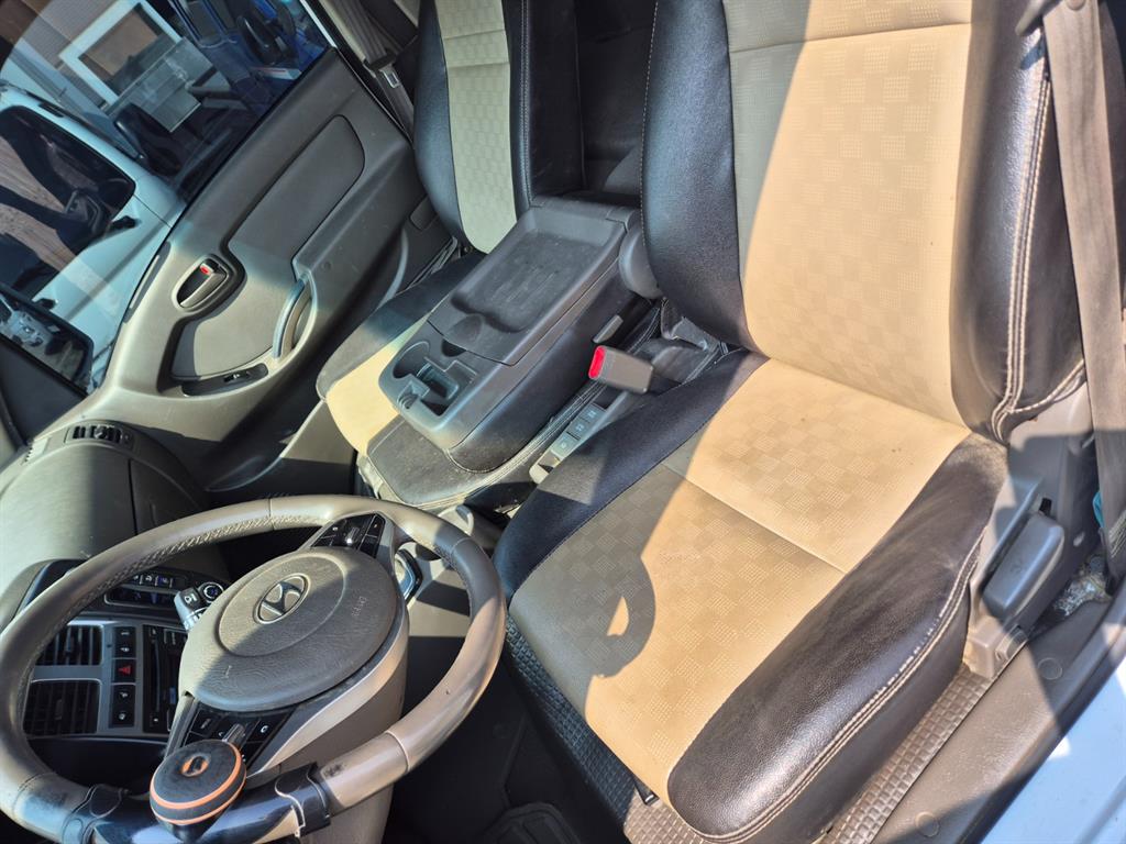 [소형화물][내장탑]포터2 (EV) 1.0톤/슈퍼캡/초장축 - миниатюра 14