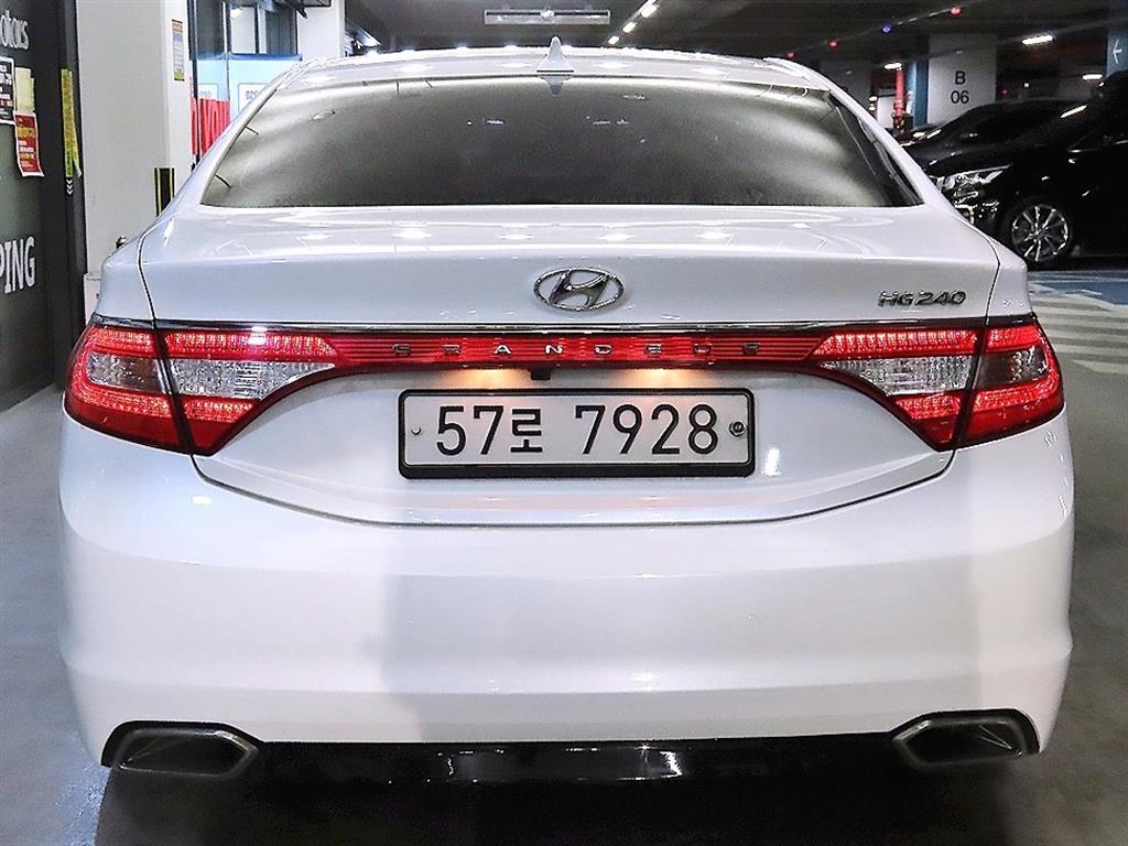 HYUNDAI Grandeur - Vista 5