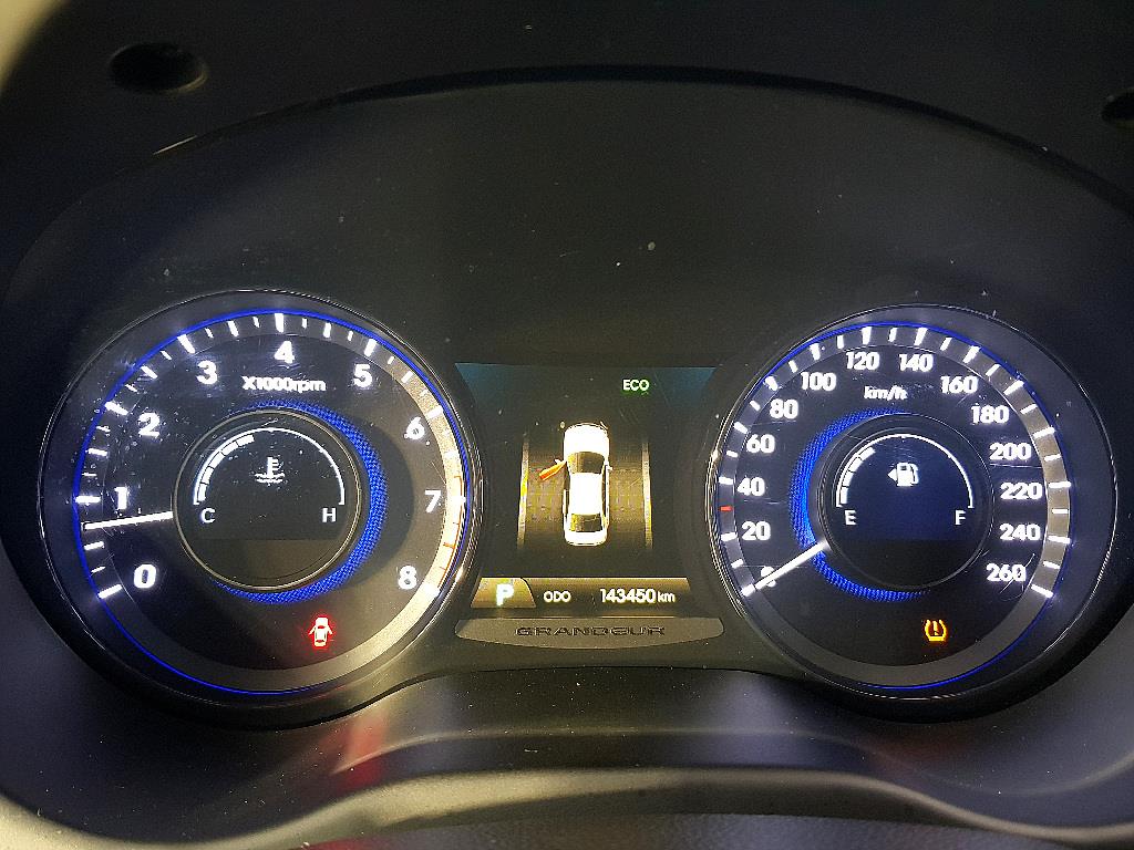 HYUNDAI Grandeur - Vista 7