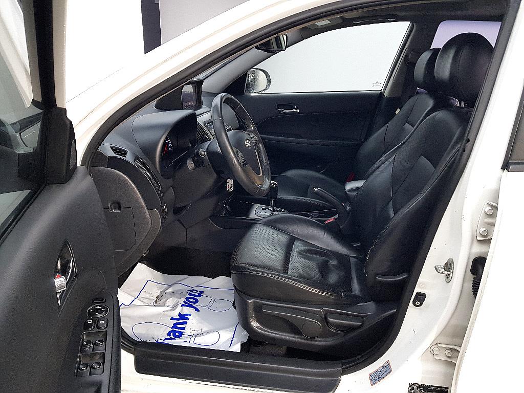 HYUNDAI i30 - Vista 8