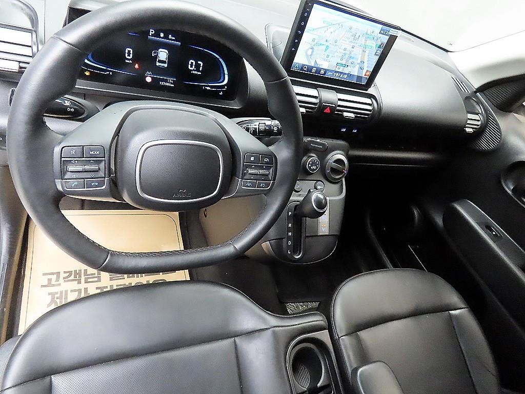 HYUNDAI Casper - Vista 7