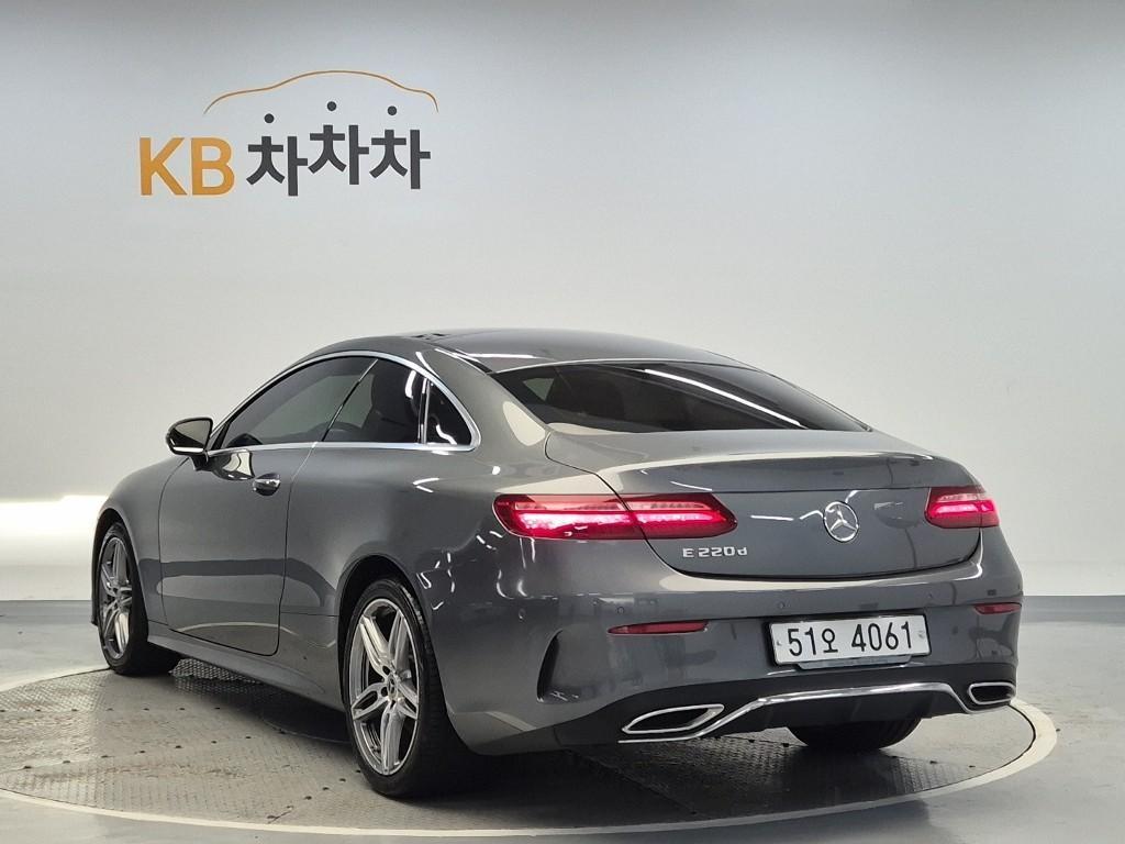 Mercedes Benz E class - Vista 2