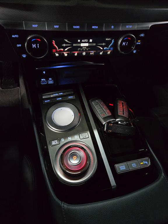 Genesis G80 - Vista 10