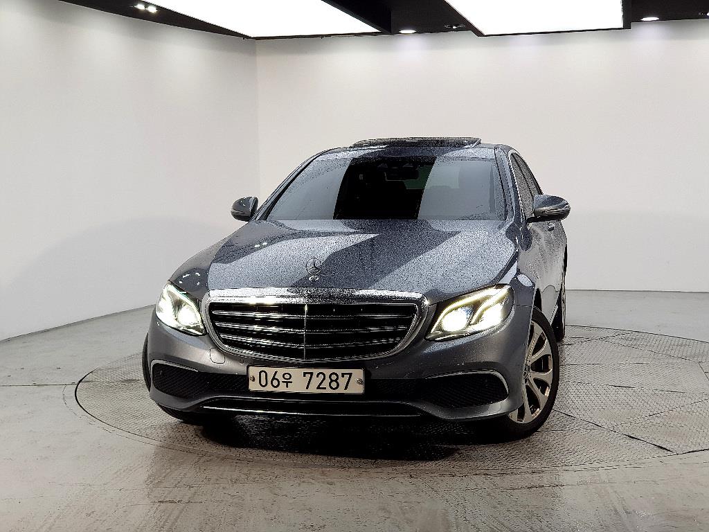 Mercedes Benz E class - Vista 2