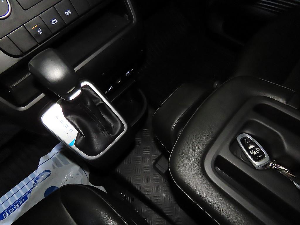 HYUNDAI Staria - Vista 12