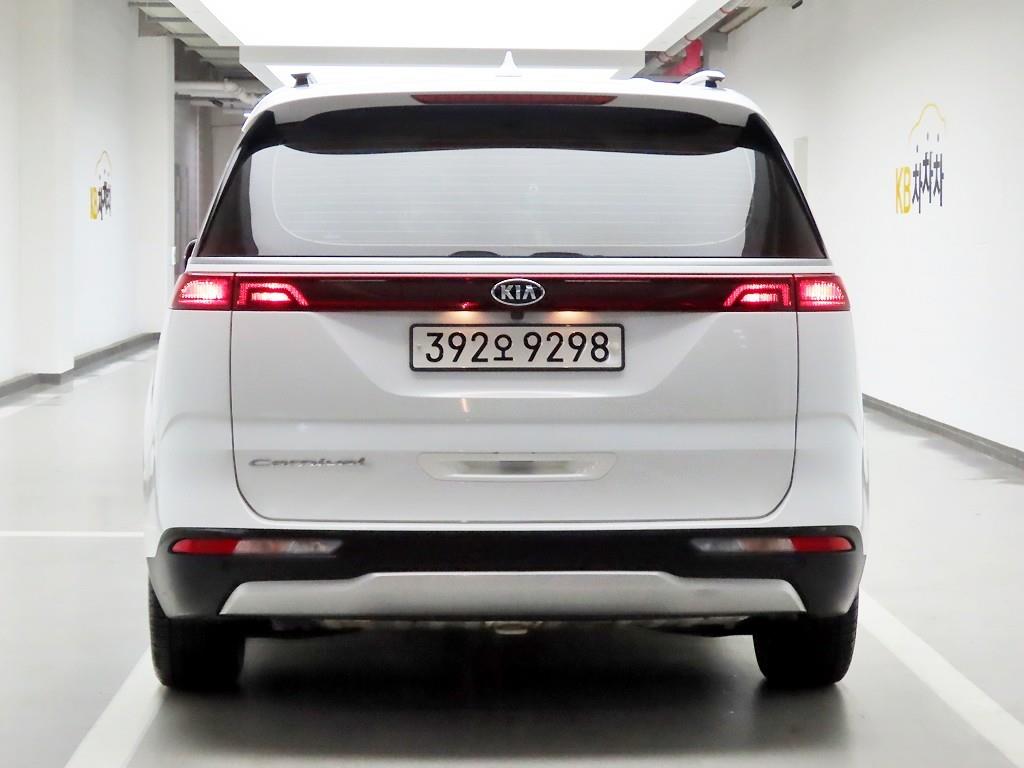 KIA Carnival - Vista 3