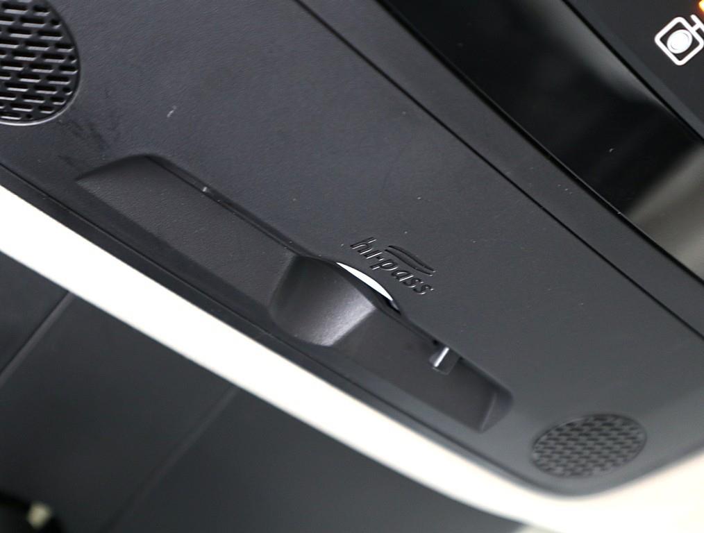 KIA Carnival - Vista 11