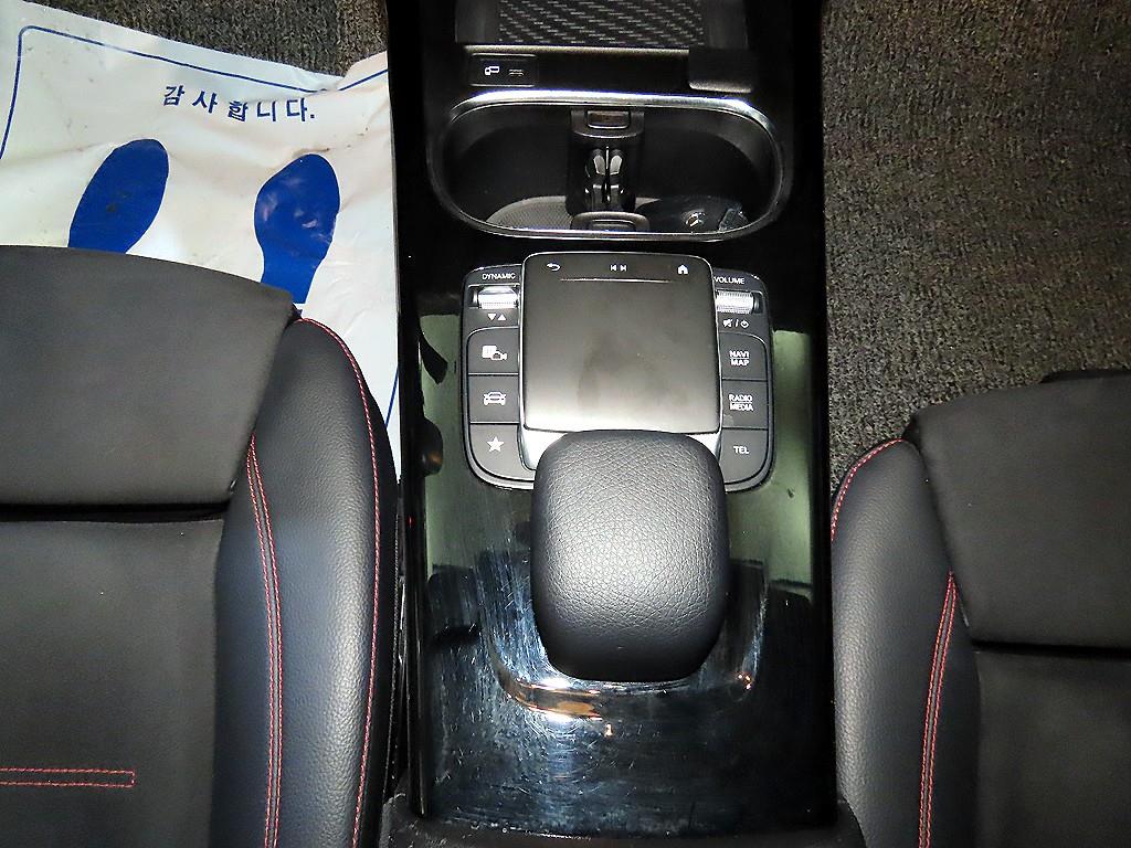 Mercedes Benz CLA Class - Vista 12