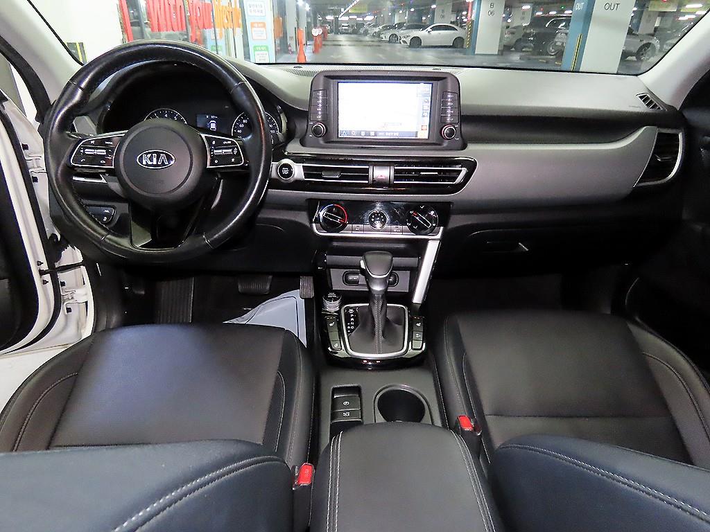 KIA Seltos - Vista 10