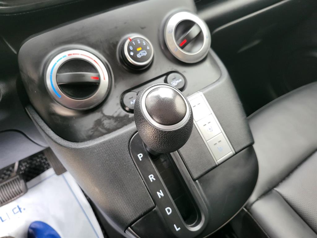 HYUNDAI Casper - Vista 9