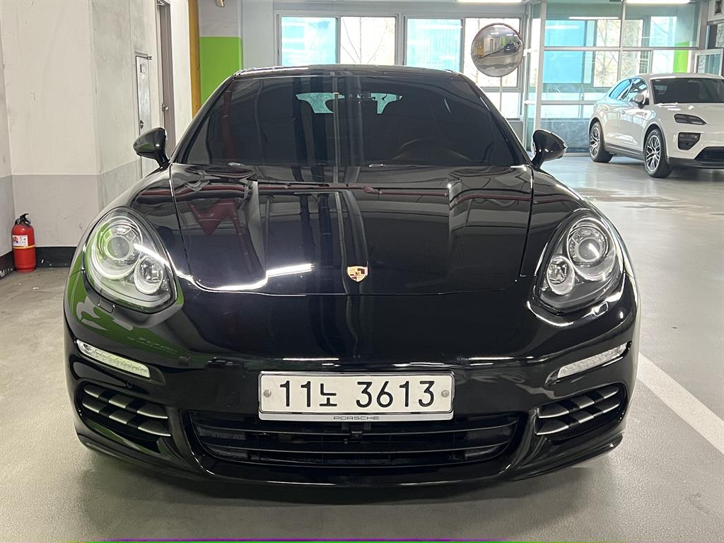 Porsche Panamera 2015 Negro - Importación desde Corea - HF Imports Iquique - Foto 1