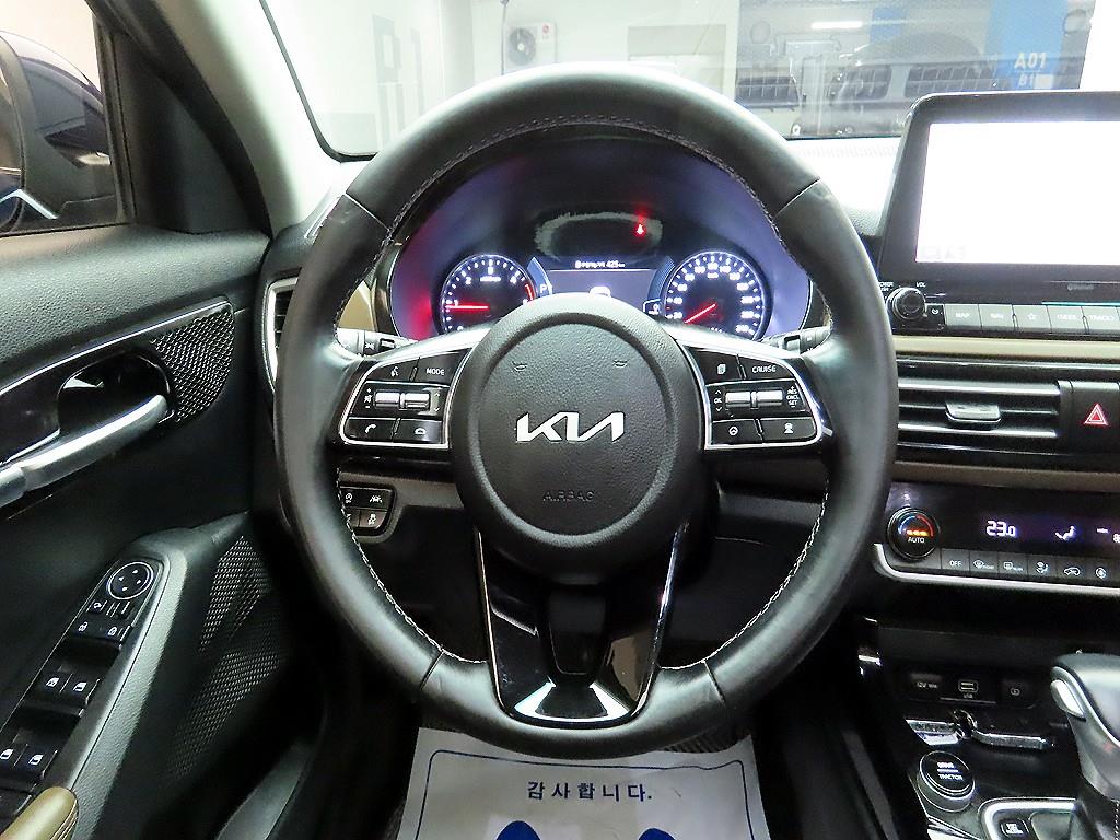 KIA Seltos - Vista 7